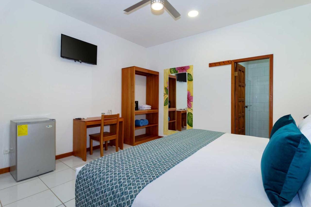 Plaza Luna Suites Puerto Ayora  Kültér fotó