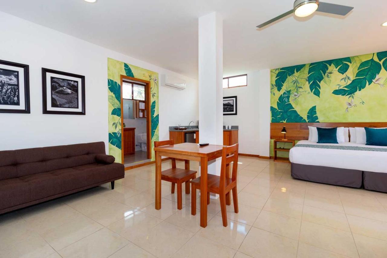 Plaza Luna Suites Puerto Ayora  Kültér fotó