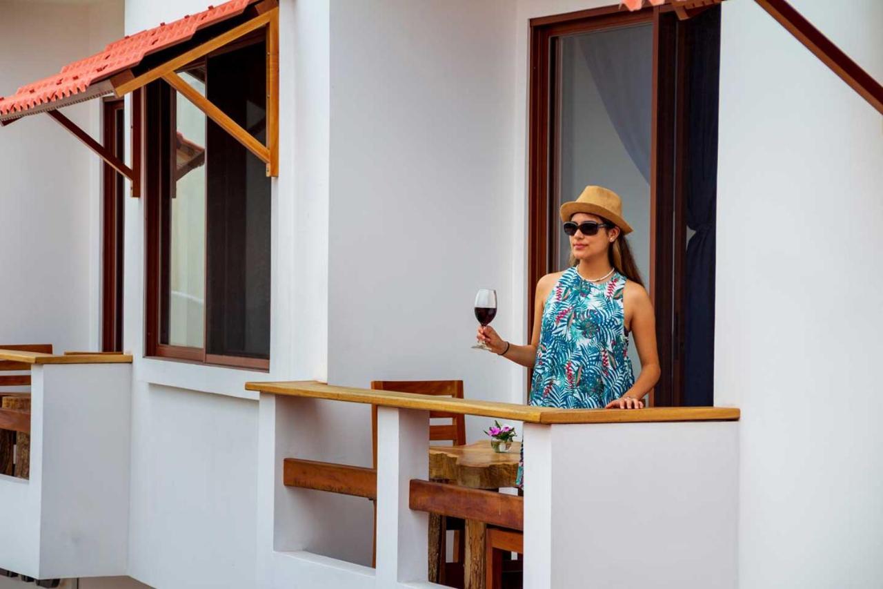 Plaza Luna Suites Puerto Ayora  Kültér fotó