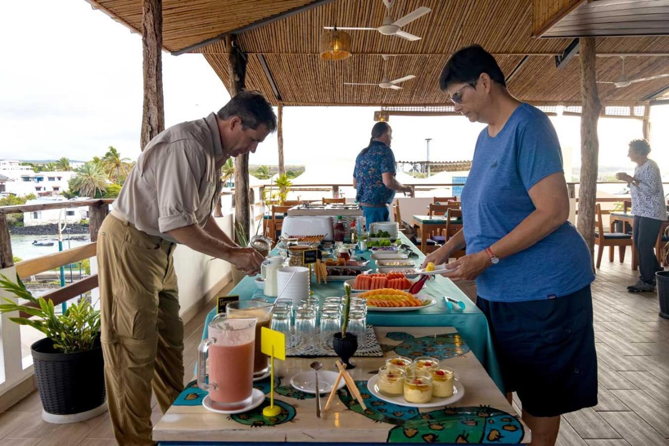 Plaza Luna Suites Puerto Ayora  Kültér fotó