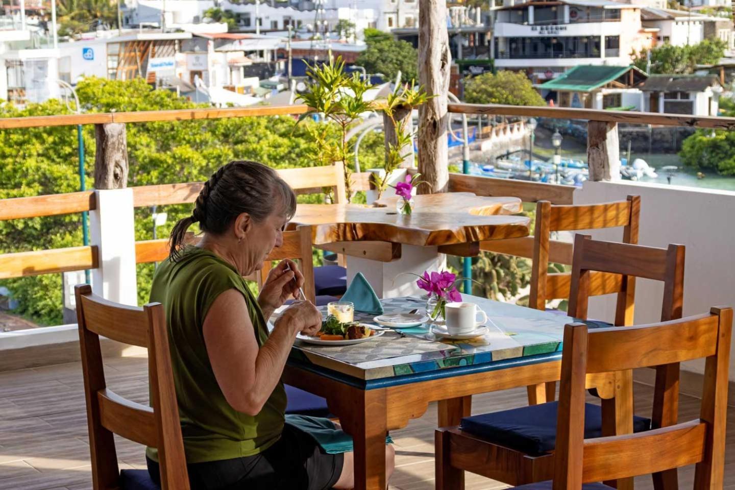 Plaza Luna Suites Puerto Ayora  Kültér fotó