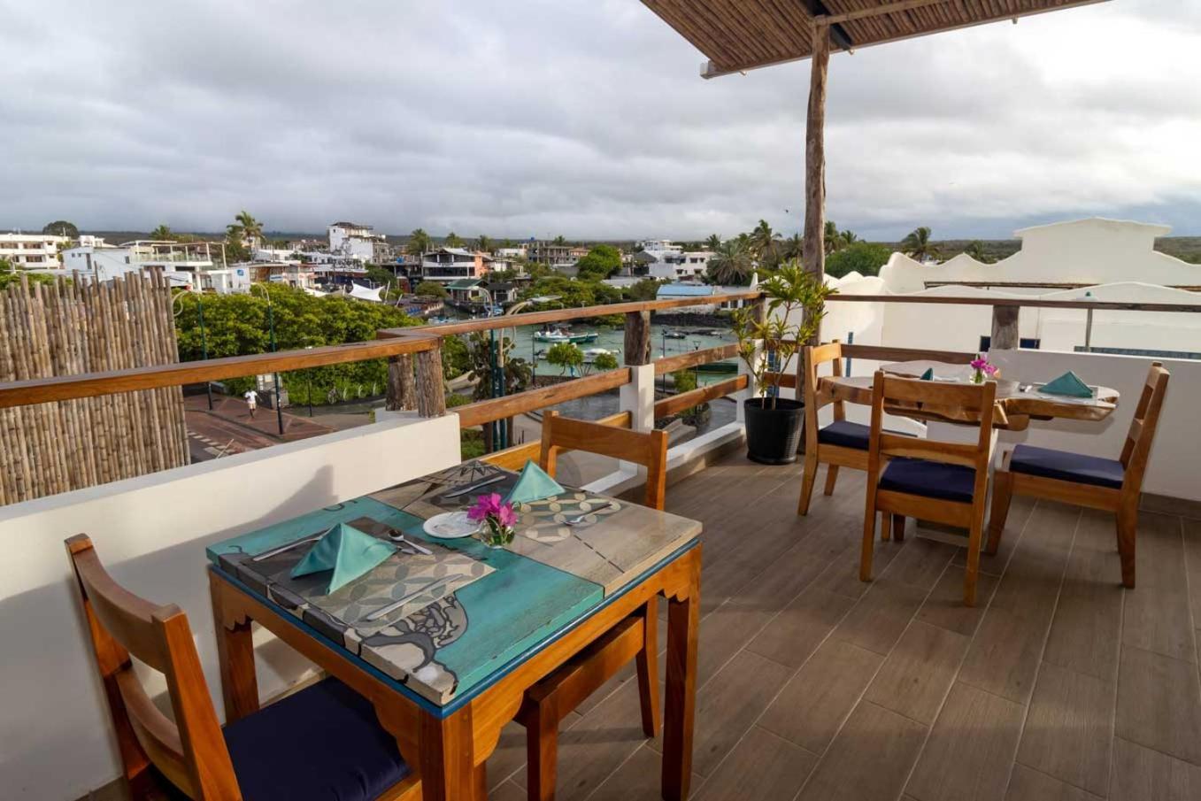 Plaza Luna Suites Puerto Ayora  Kültér fotó